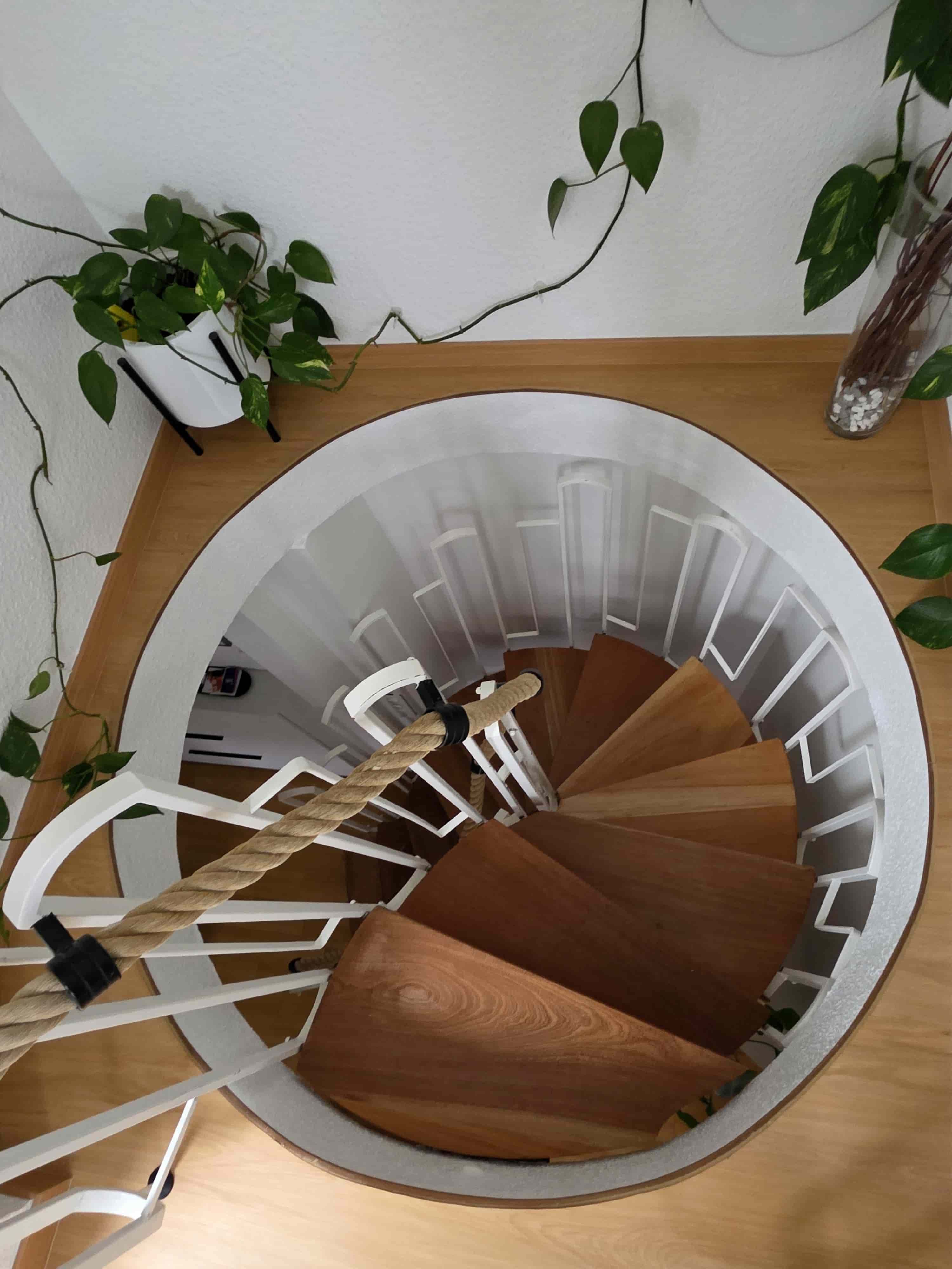 Stylish And Centrally Located Furnished Apartment For Temporary Living In Essen’s Vibrant Nightlife - 9