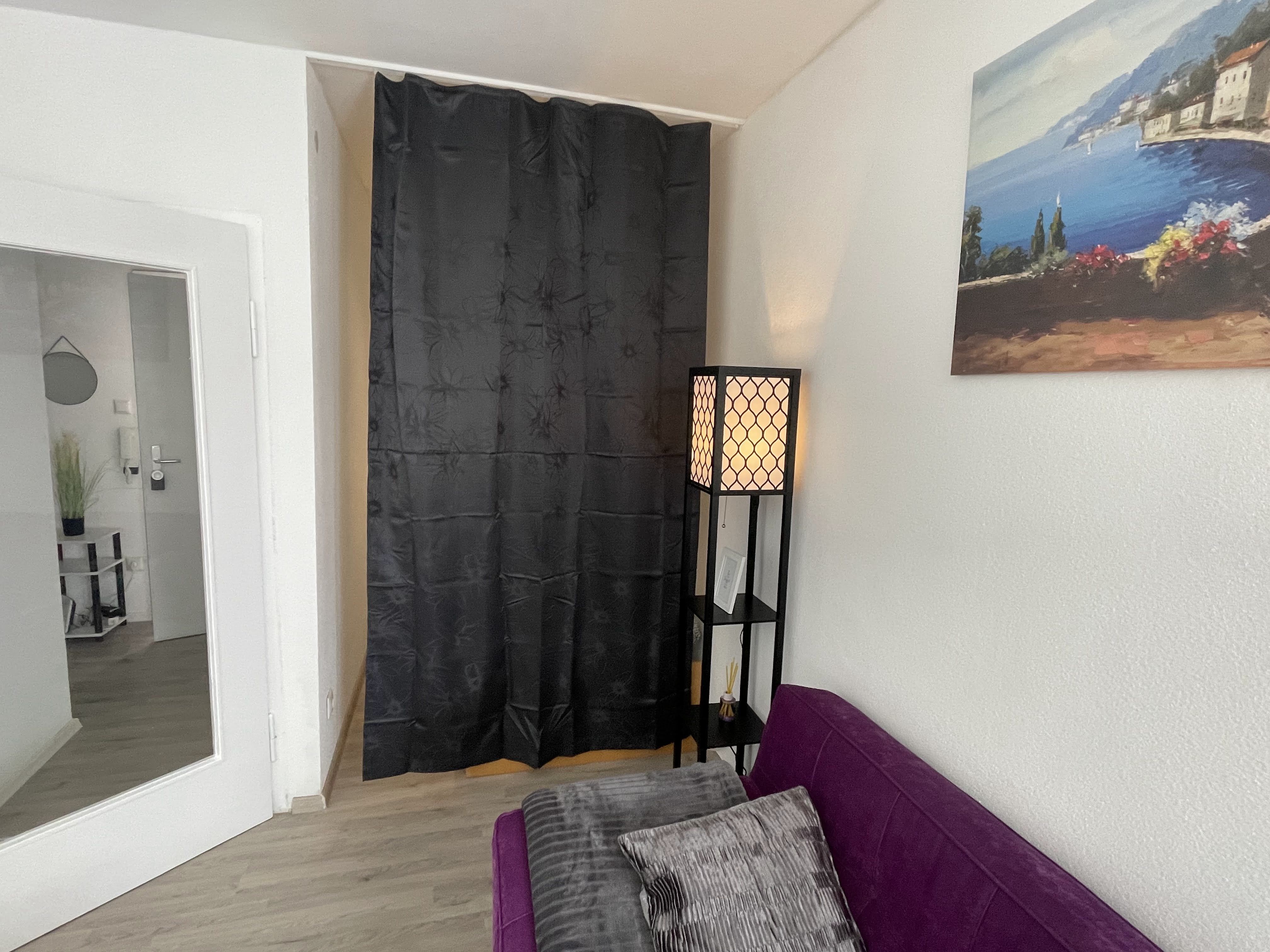 Perfect 1.5 Apartment Centrally Located In Leonberg Opposite Shopping Center - 13