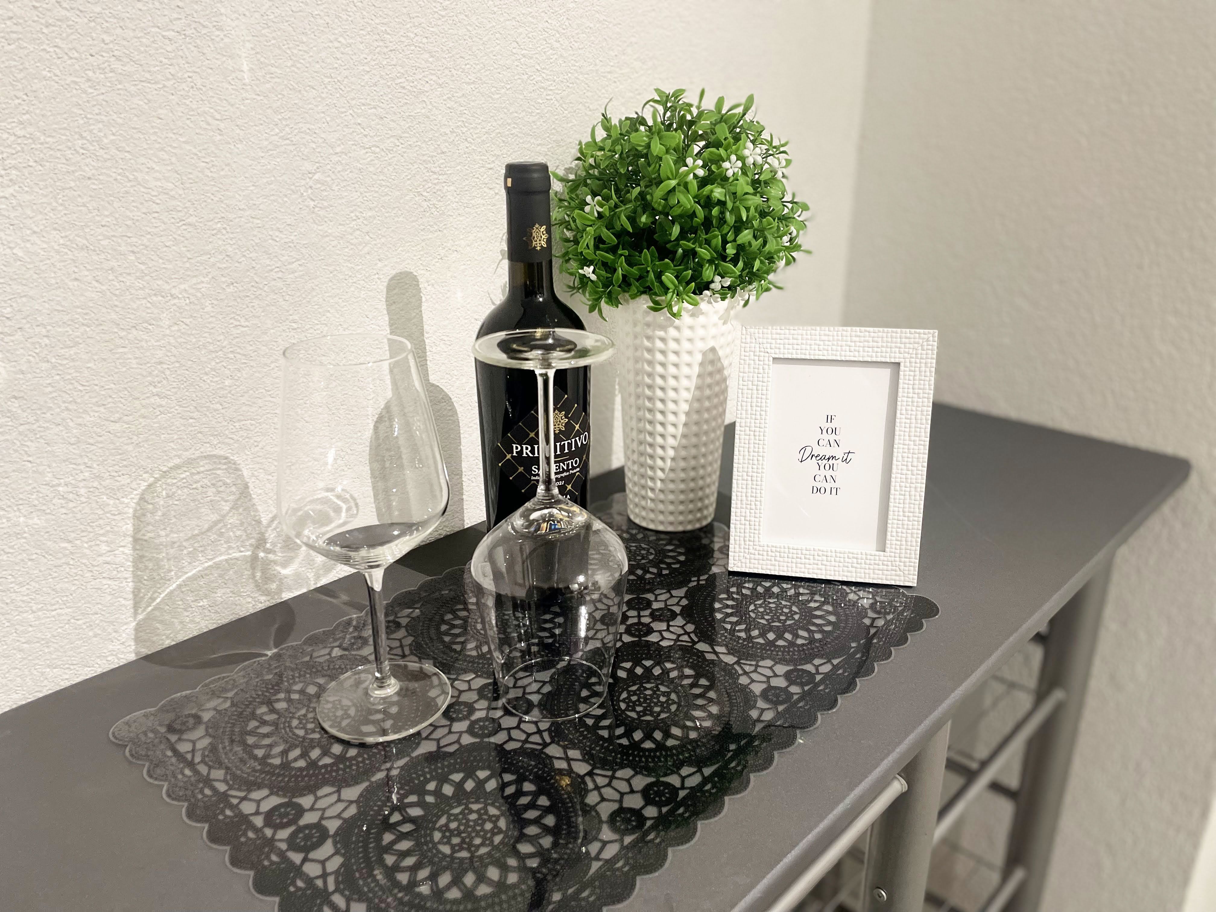 Perfect 1.5 Apartment Centrally Located In Leonberg Opposite Shopping Center - 6