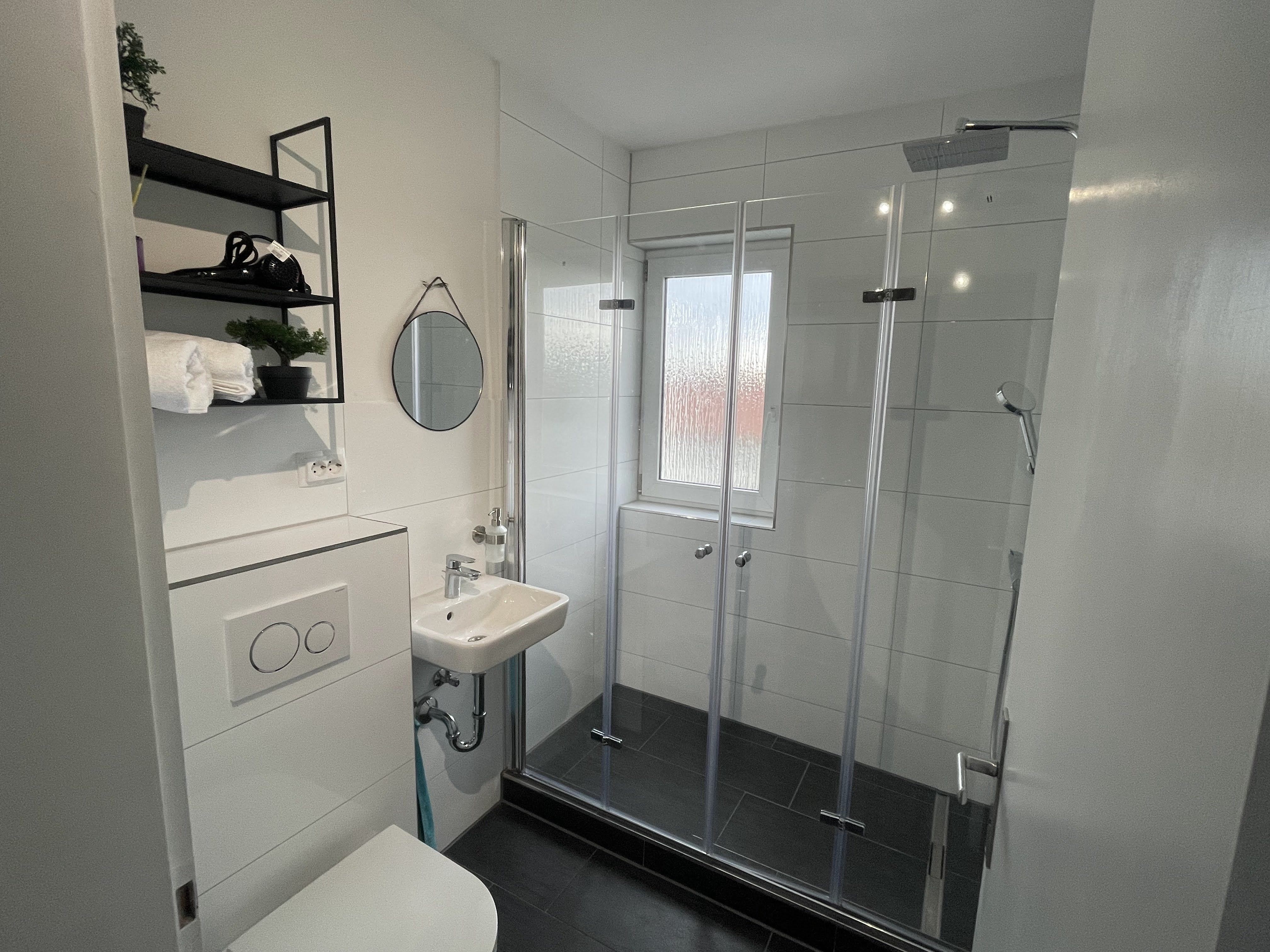Perfect 1.5 Apartment Centrally Located In Leonberg Opposite Shopping Center - 10