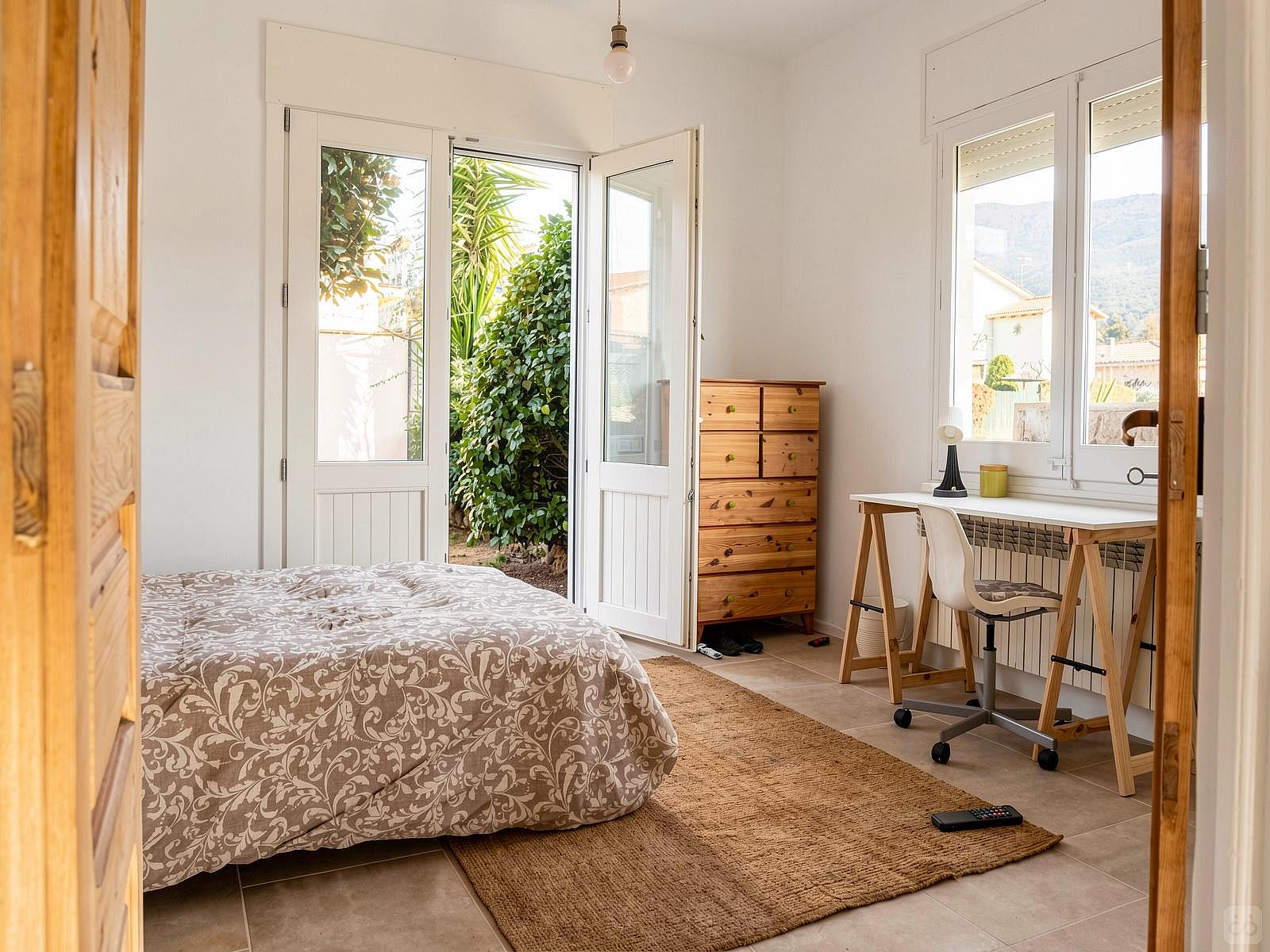  Room 1  -  Creative Rural House w/ Coworking  - Gallery -  2