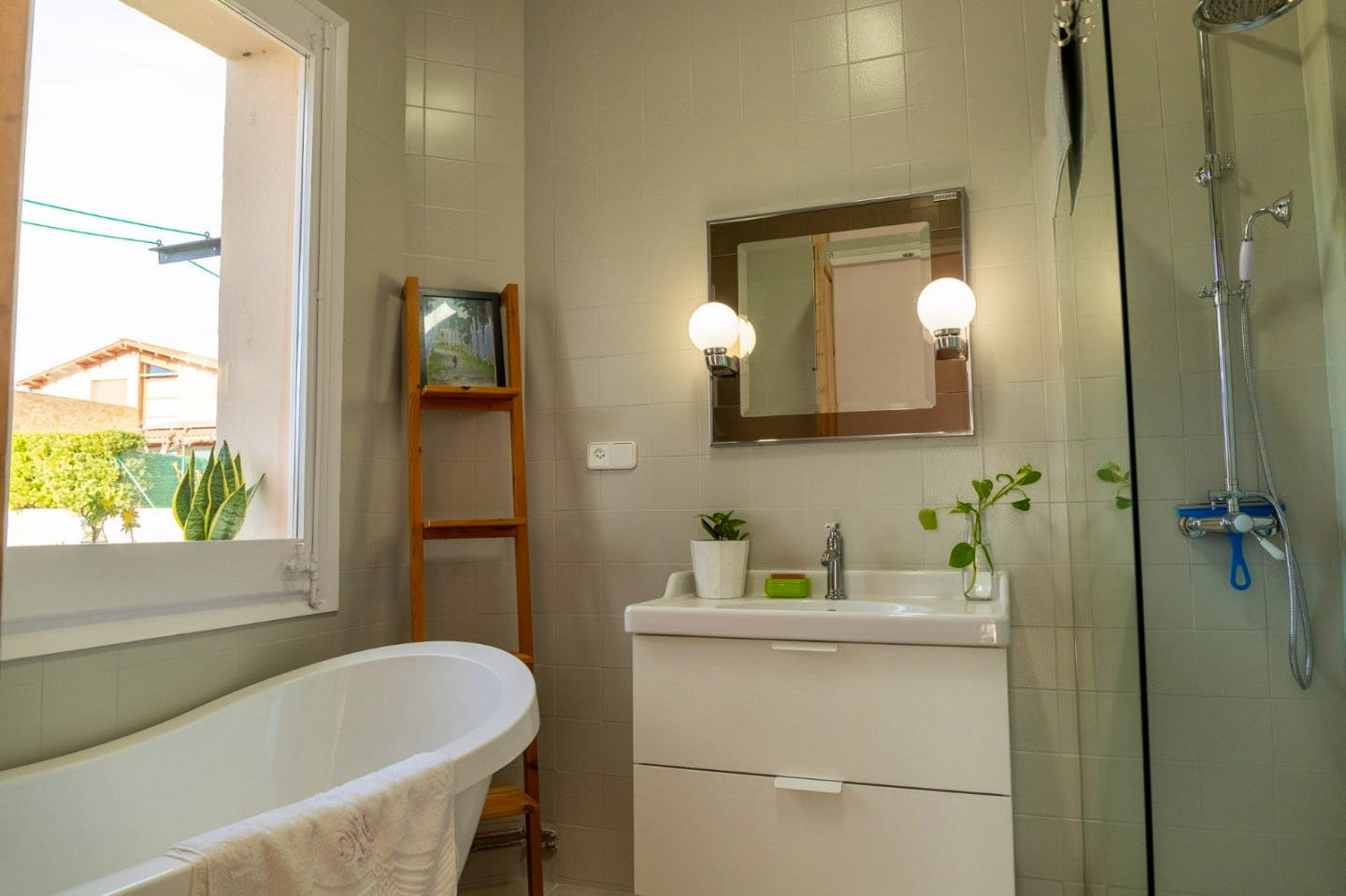  Room 2  -  Creative Rural House w/ Coworking  - Gallery -  10