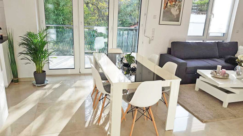 NEW CONSTRUCTION: fully furnished 2.5 room apartment at Frankfurt Airport