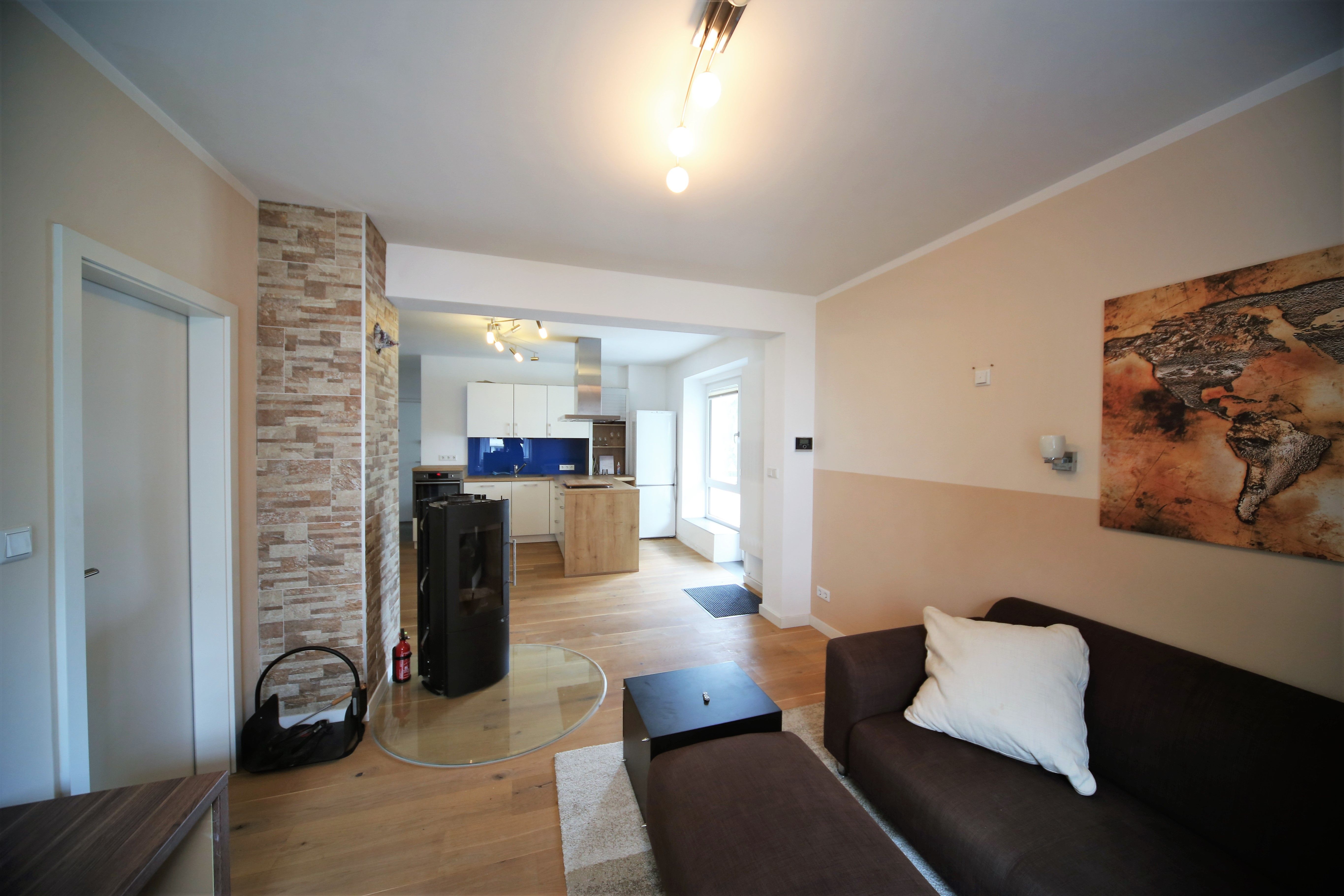 Well-Equipped Centrally Located Apartment - 11