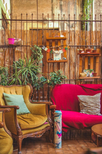 Spacious Coliving in Historic Catania with Cozy Terrace & Gourmet Food District Nearby
