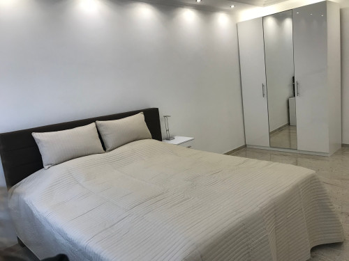 Pretty, quiet flat with balcony in popular central neighbourhood Flingern