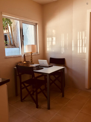 Thrilling Double Bedroom close to University of Coimbra - Gallery - 5