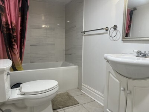 Beautiful private Basement Apartmen - Gallery - 15