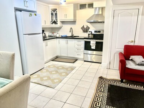 Beautiful private Basement Apartmen - Gallery - 7