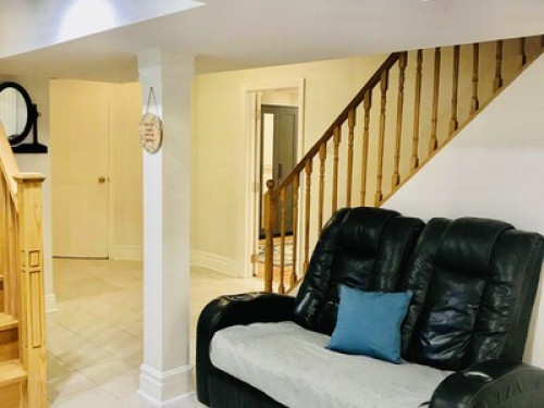 Beautiful private Basement Apartmen - Gallery - 16