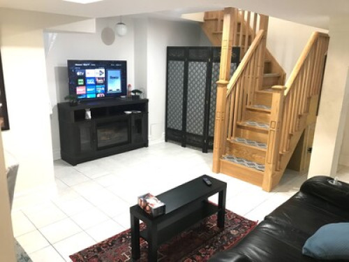 Beautiful private Basement Apartmen - Gallery - 14