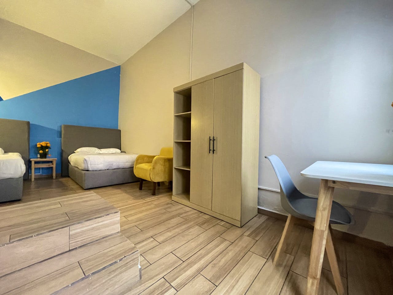 Loft Room - 1