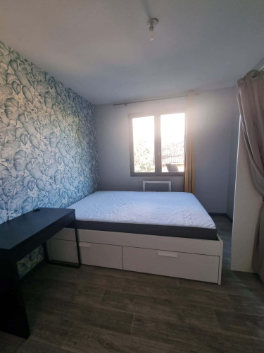 Room in Impasse du Tonneau, Bobigny for 180 m² with 8 bedrooms - Gallery - 3