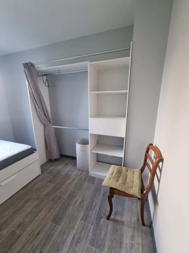 Room in Impasse du Tonneau, Bobigny for 180 m² with 8 bedrooms - Gallery - 5