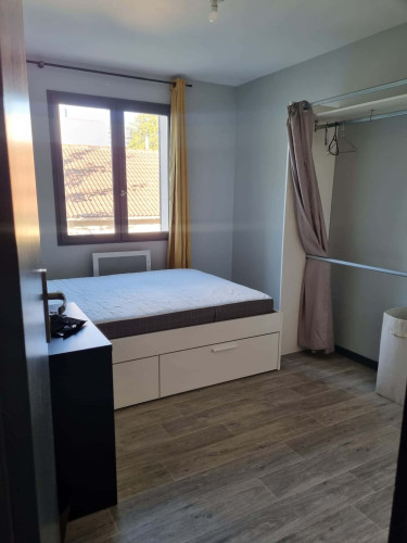 Room in Impasse du Tonneau, Bobigny for 180 m² with 8 bedrooms - Gallery - 4