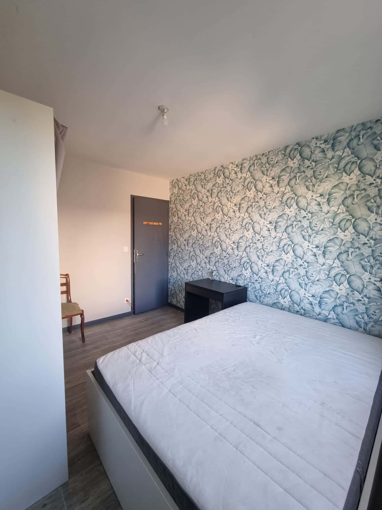 Room In Impasse Du Tonneau, Bobigny For 180 M² With 8 Bedrooms - 1