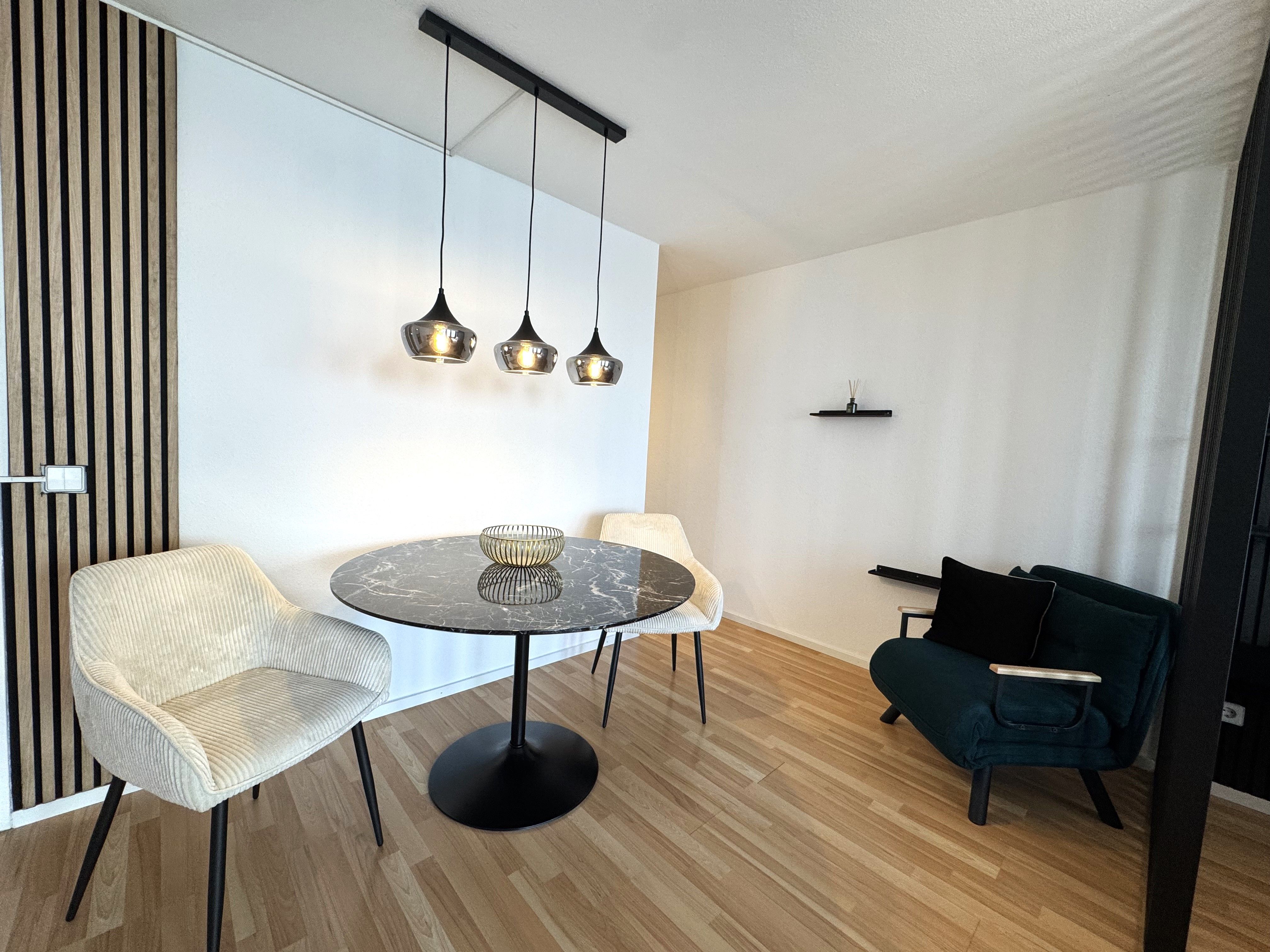 Design Studio Mit Balkon - 10
