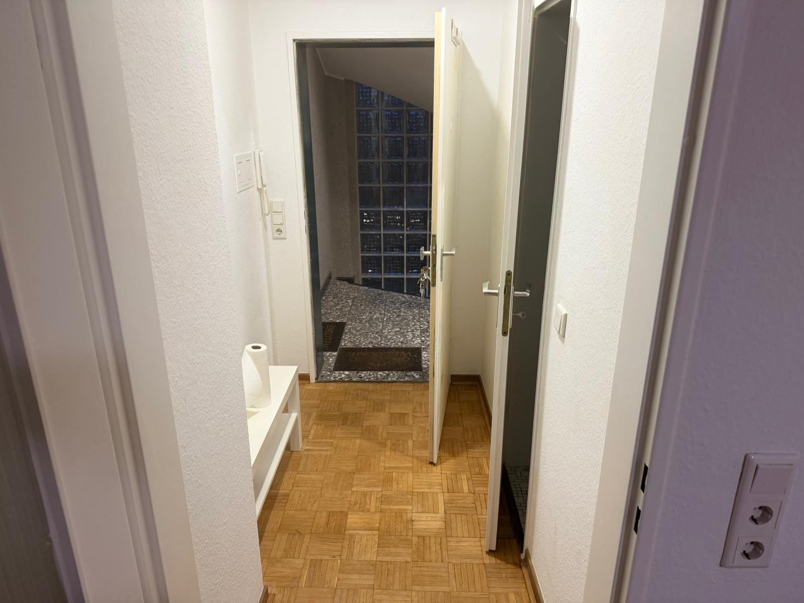 Amazing & Spacious Home In Düsseldorf - 2