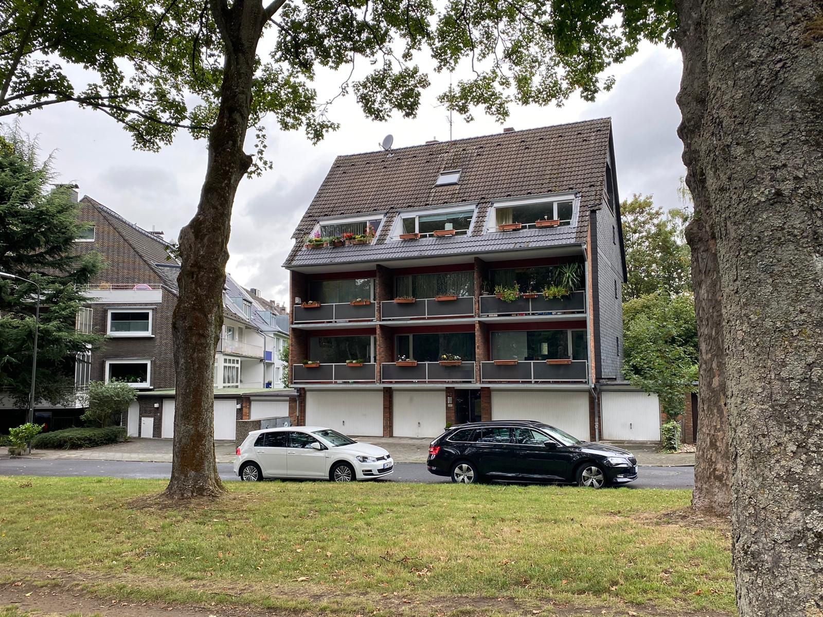 Amazing & Spacious Home In Düsseldorf - 1