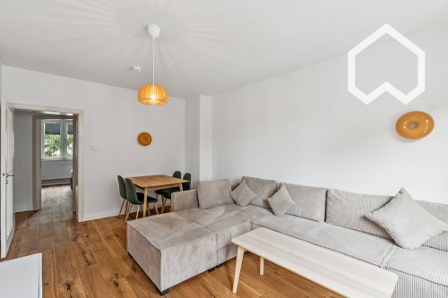 Tastefully furnished 2-room apartment with balcony near city center - Gallery - 5
