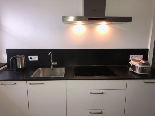 Gut ausgestattete 2 Zimmer Wohnung mit Balkon in bester Lage