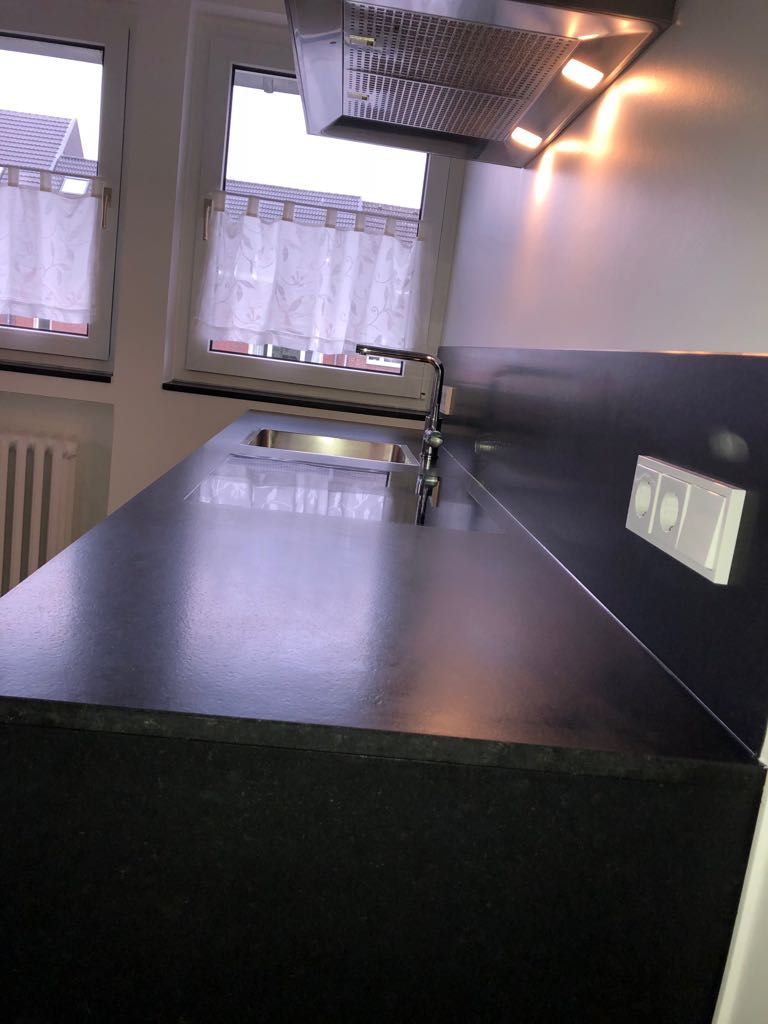 Gut Ausgestattete 2 Zimmer Wohnung Mit Balkon In Bester Lage - 14