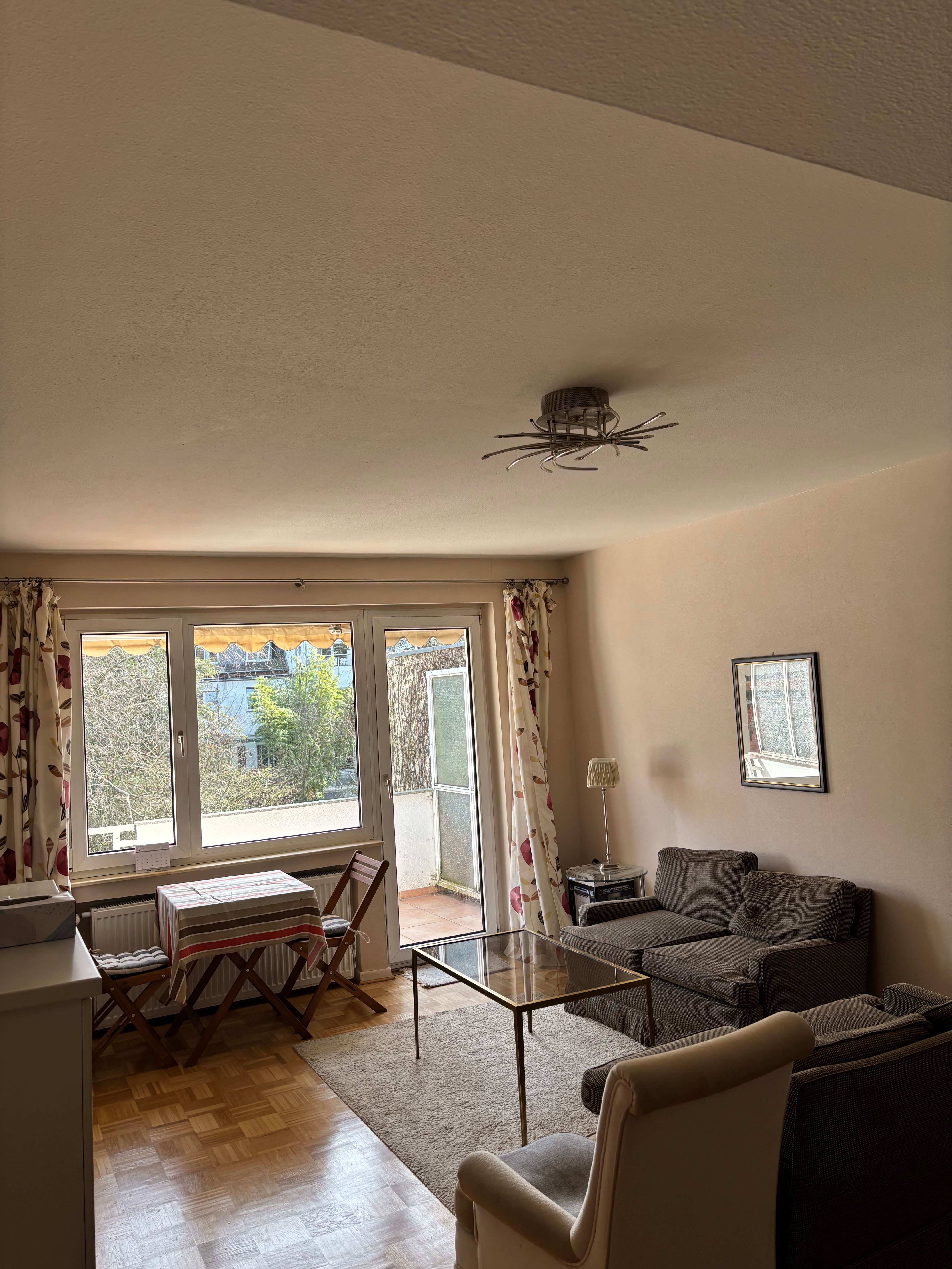 Gut Ausgestattete 2 Zimmer Wohnung Mit Balkon In Bester Lage - 5
