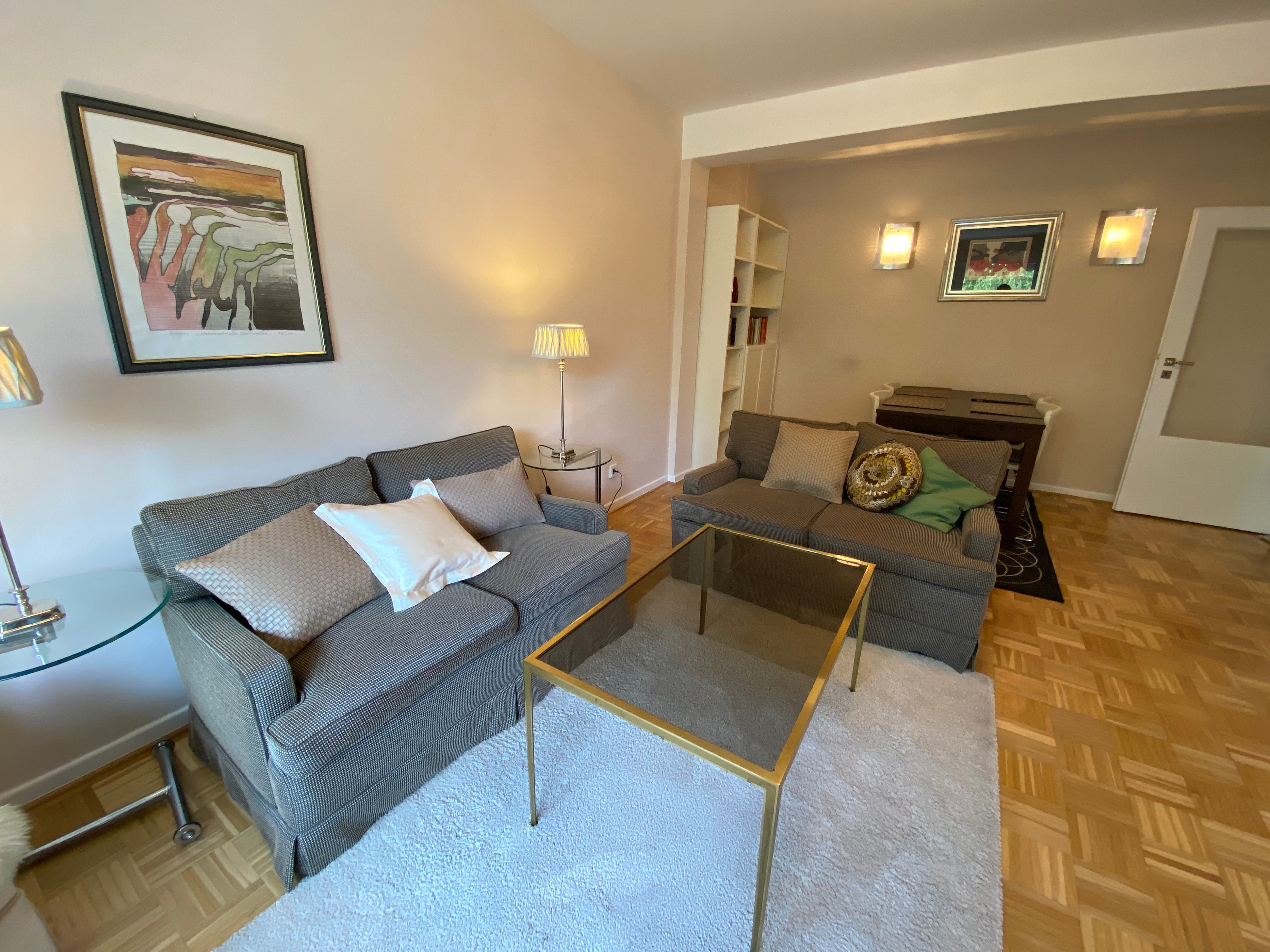 Gut Ausgestattete 2 Zimmer Wohnung Mit Balkon In Bester Lage - 10