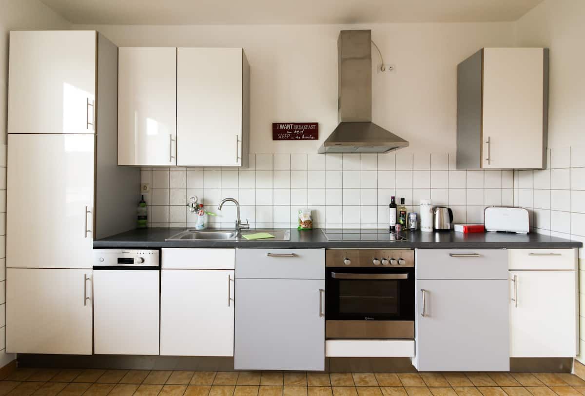 Central, Quiet Living At Karlsruhe Main Station With 3 Bedrooms - 3