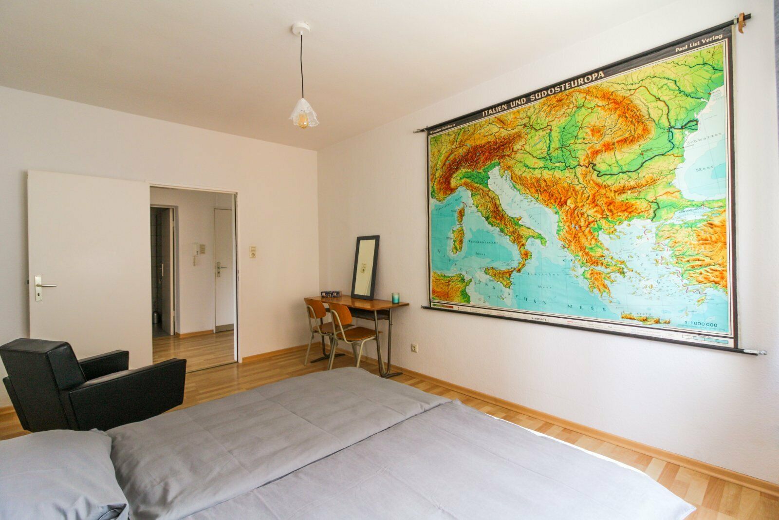 Central, Quiet Living At Karlsruhe Main Station With 3 Bedrooms - 7