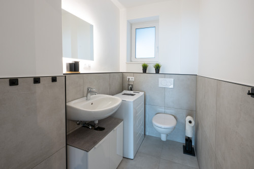 Captain's Nest: Stylish, near harbour, 2x parking - Gallery - 4