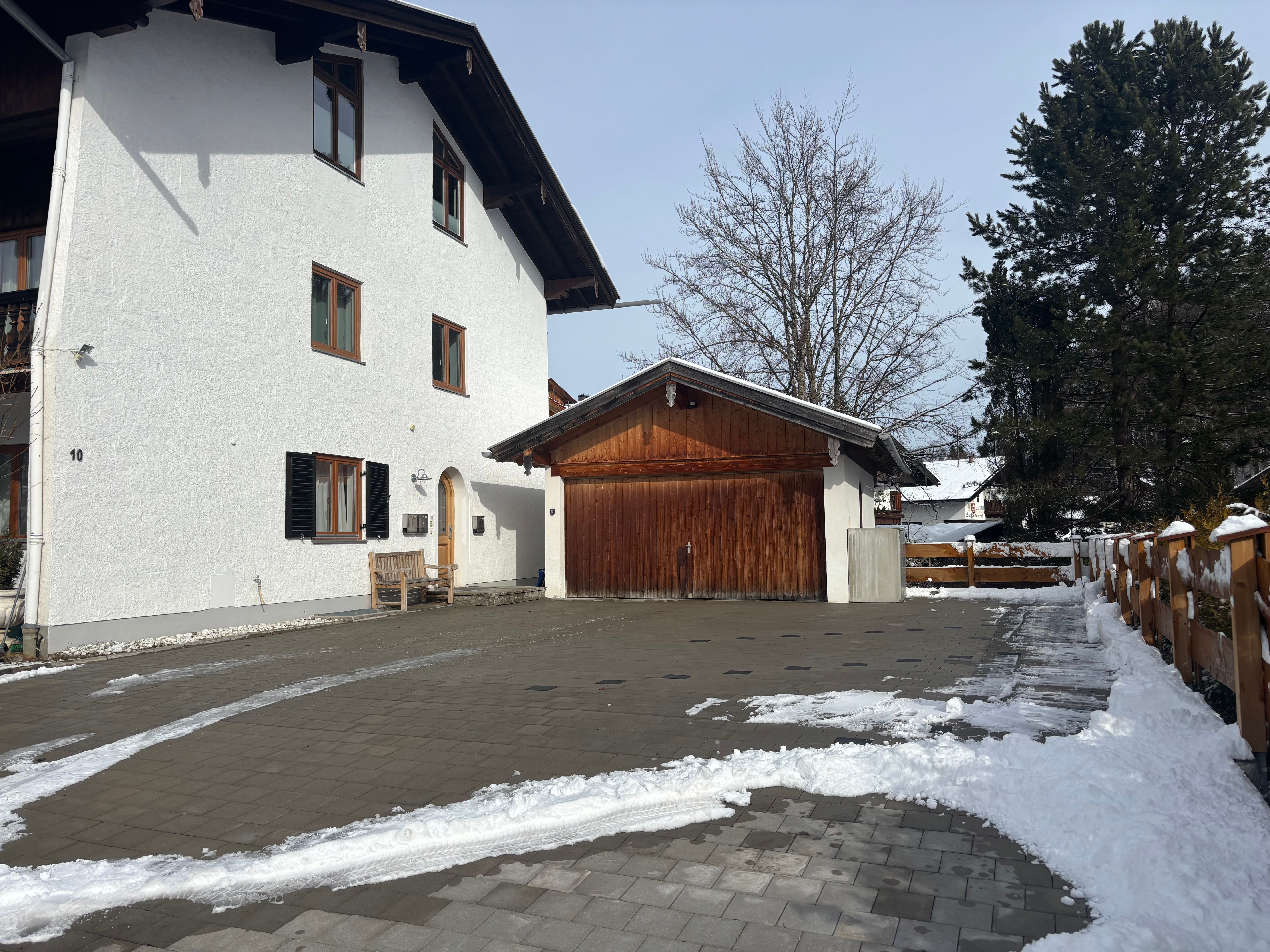 Modern & Cozy Temporary Apartment In The Heart Of Bad Wiessee - 2