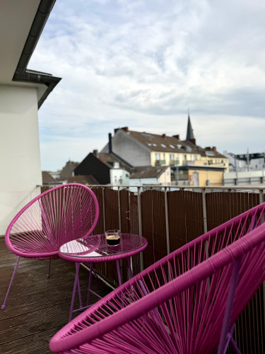 Stylish feel-good oasis with sunny balcony - Gallery - 8