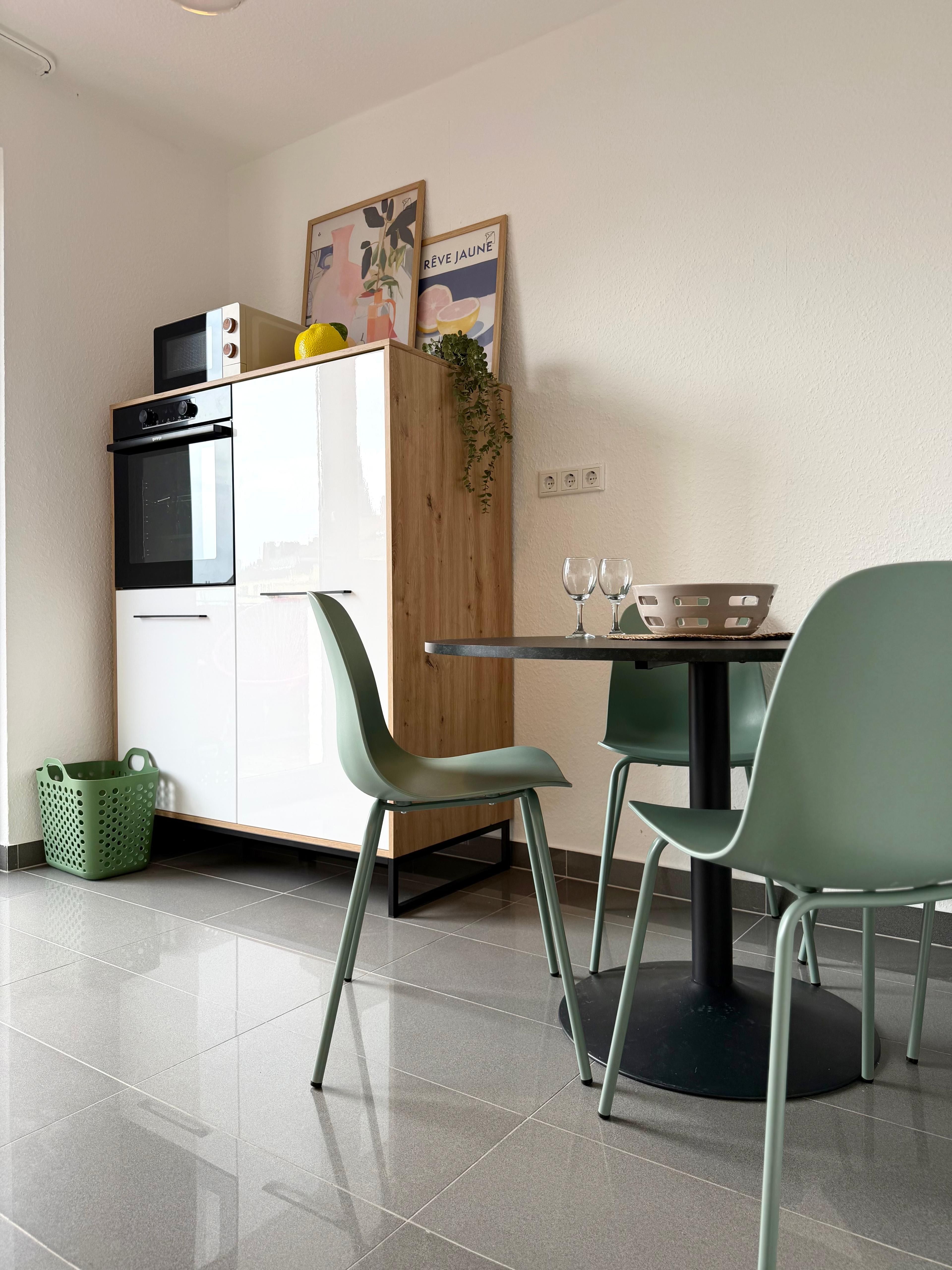 Stylish Feel-Good Oasis With Sunny Balcony - 5