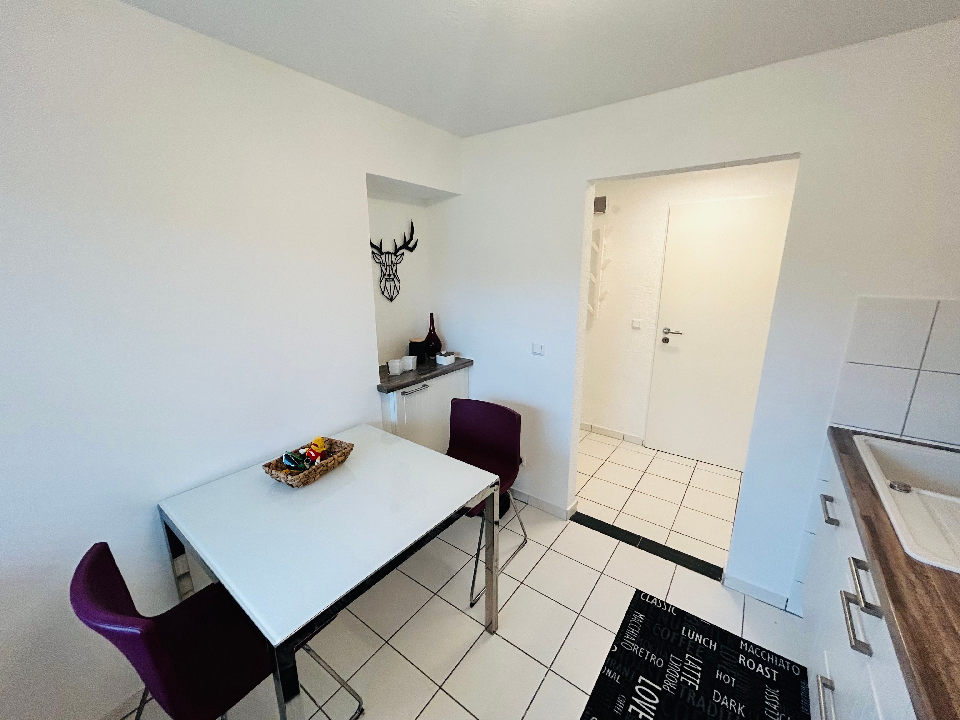 Schöne Barrierefreie 2 Zimmer Wohnung In Ruhigem Aber Zentralem Wohngebiet - 33
