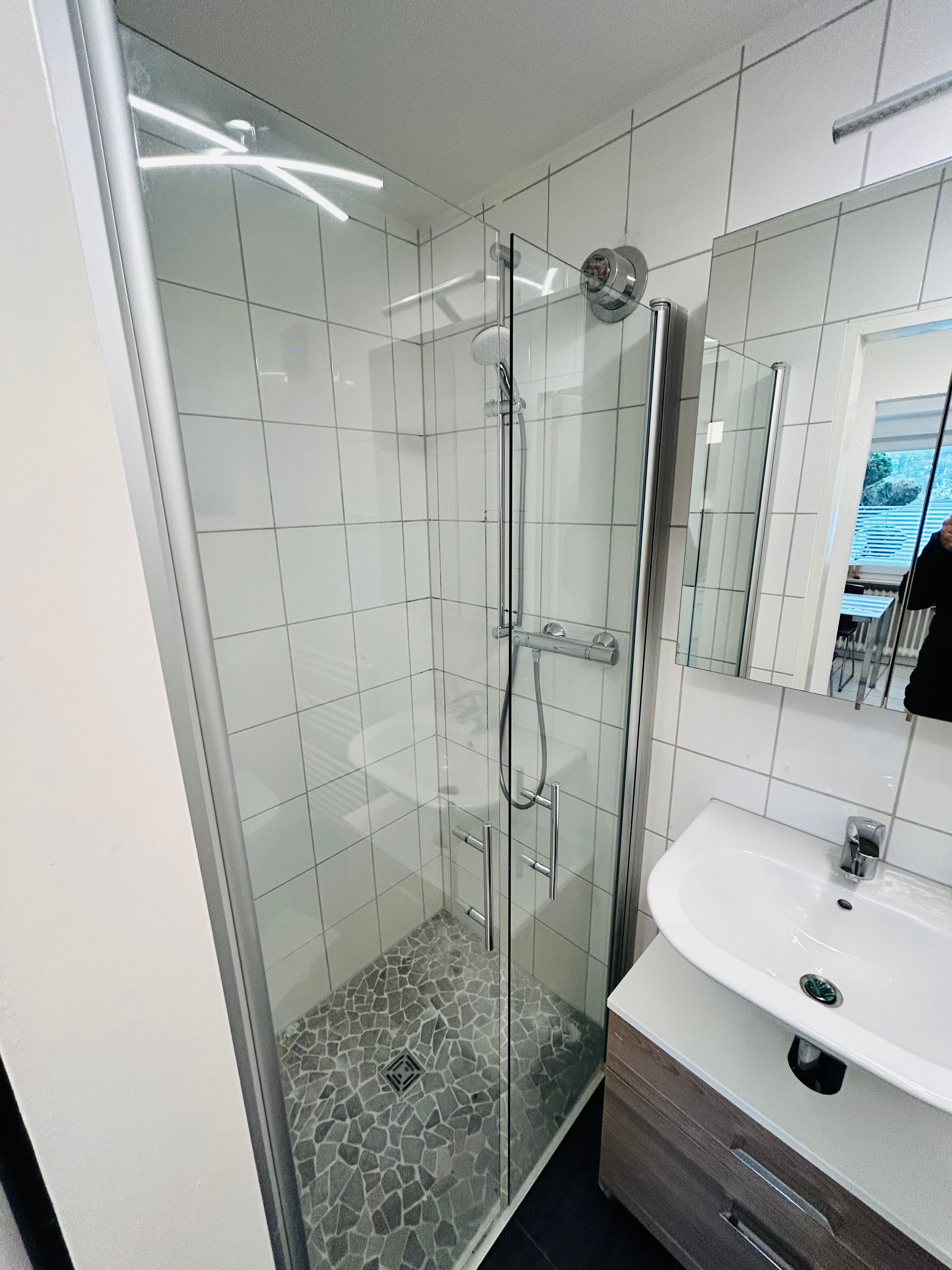 Schöne Barrierefreie 2 Zimmer Wohnung In Ruhigem Aber Zentralem Wohngebiet - 6