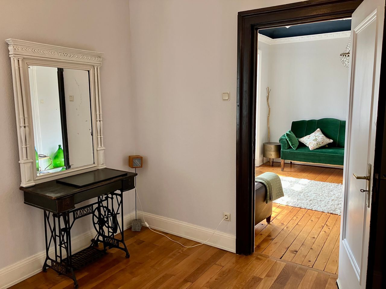 Prime Location In Staden! Live In A Magnificent Historic Landmark. - 8