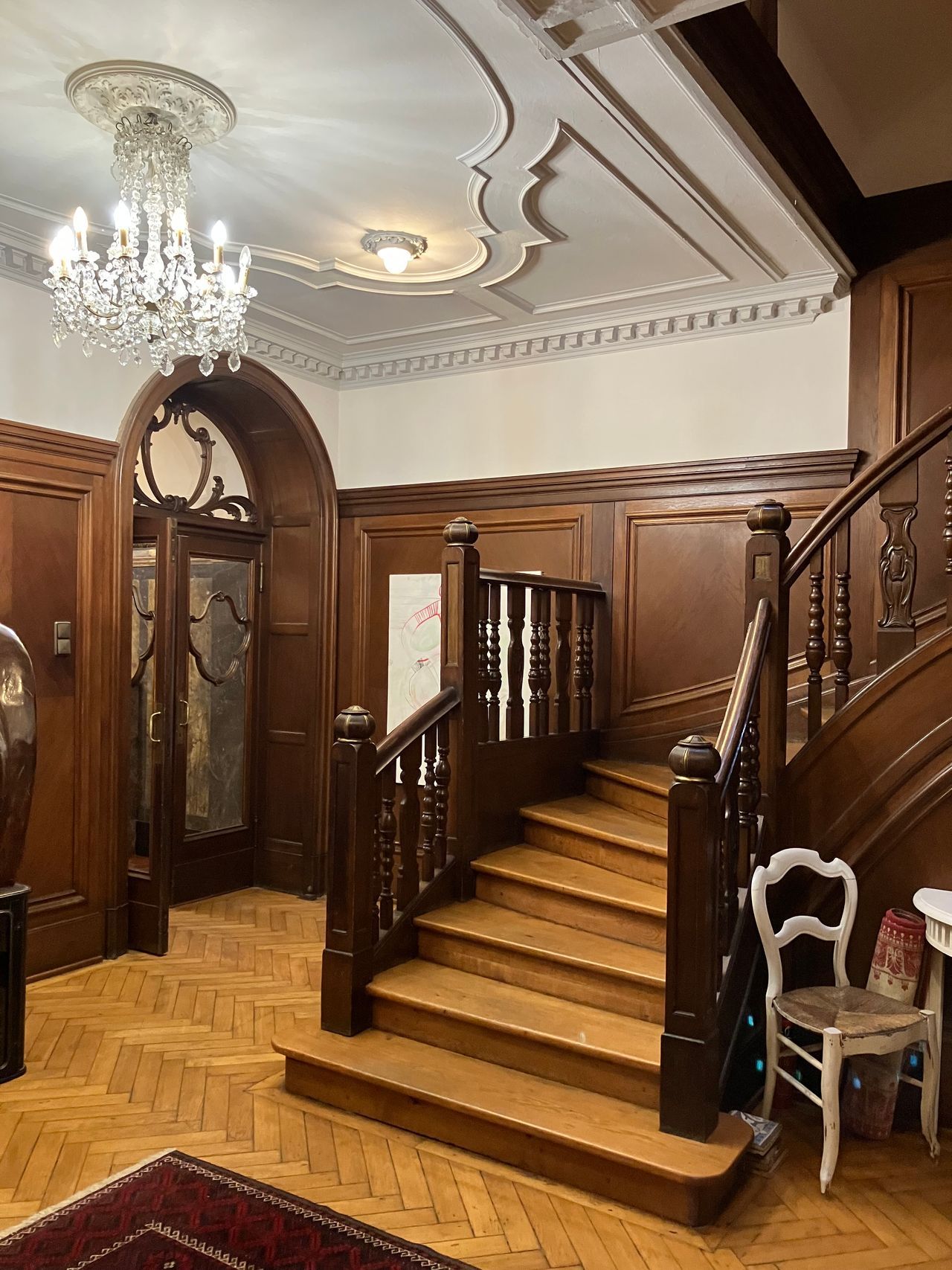 Prime Location In Staden! Live In A Magnificent Historic Landmark. - 2