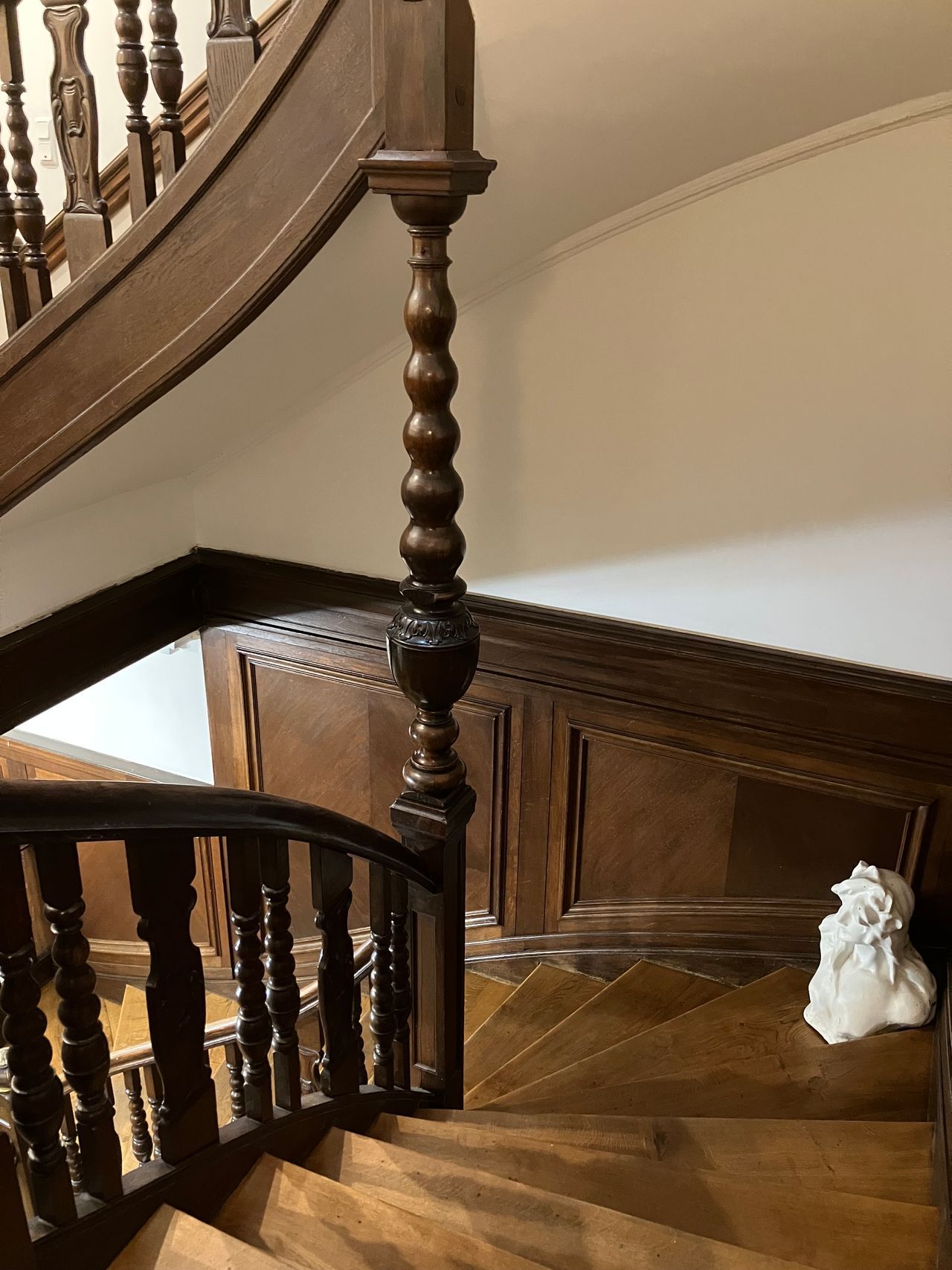 Prime Location In Staden! Live In A Magnificent Historic Landmark. - 20