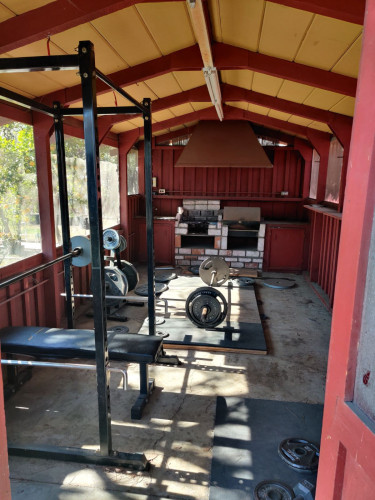 Comfortable House w/ Gym