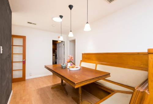 Comfortable House w/ Gym