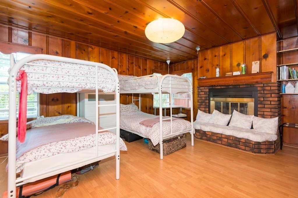 Bed In A 4-Bed Gender Separated Room - Sunnyvale Home - Gallery - 18