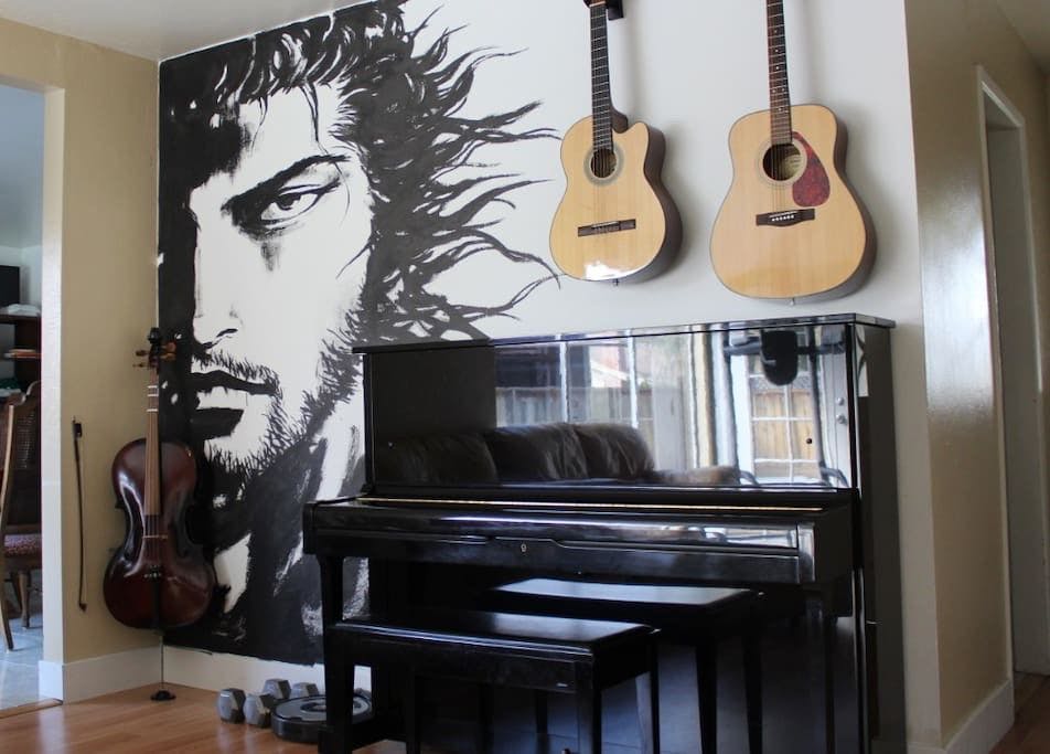 Renovated Modern House w/ Pool + Spa