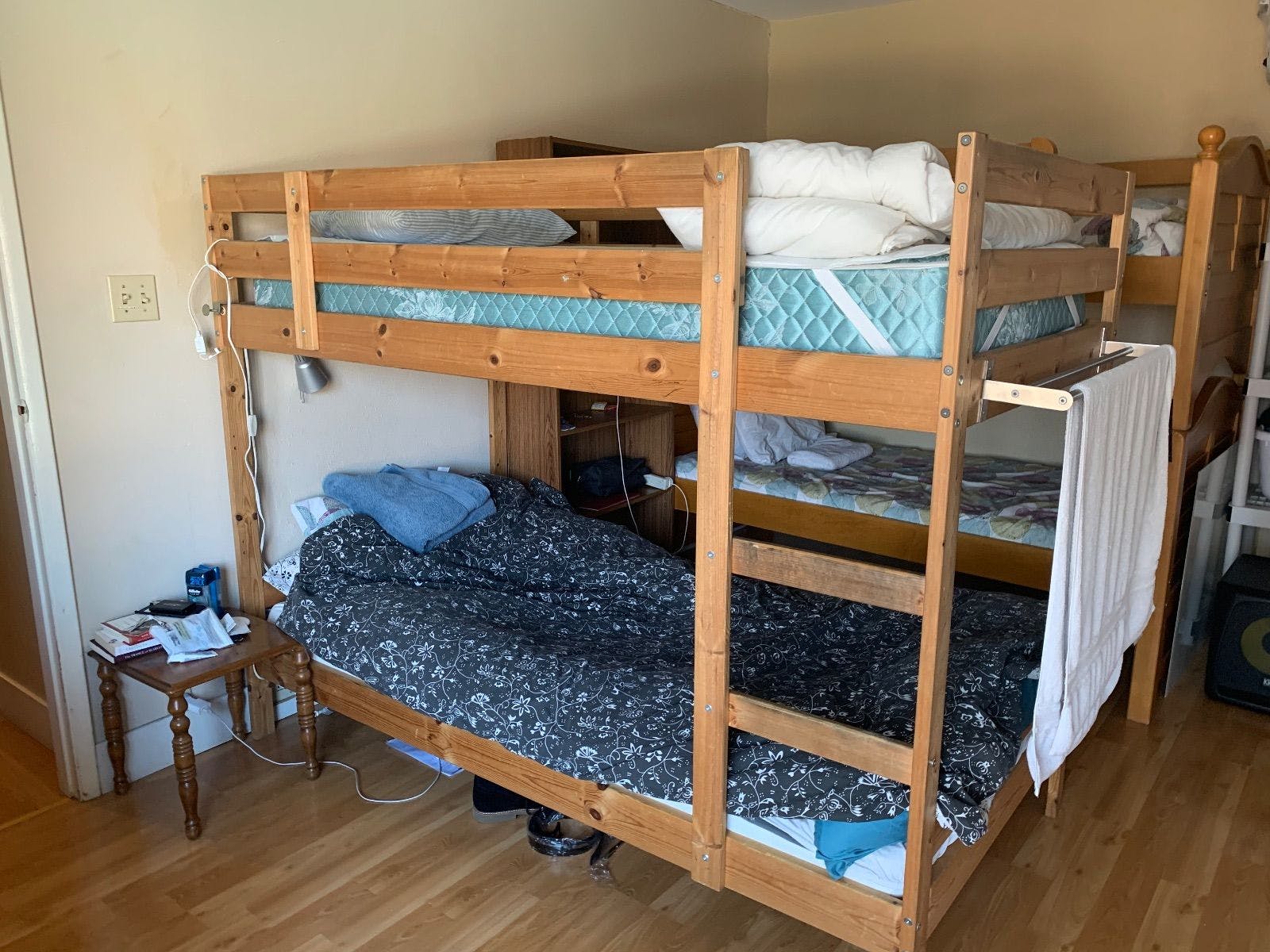  Bed In A 4-Bed Gender Separated Room  -  Renovated Modern House w/ Pool + Spa  - Gallery -  27