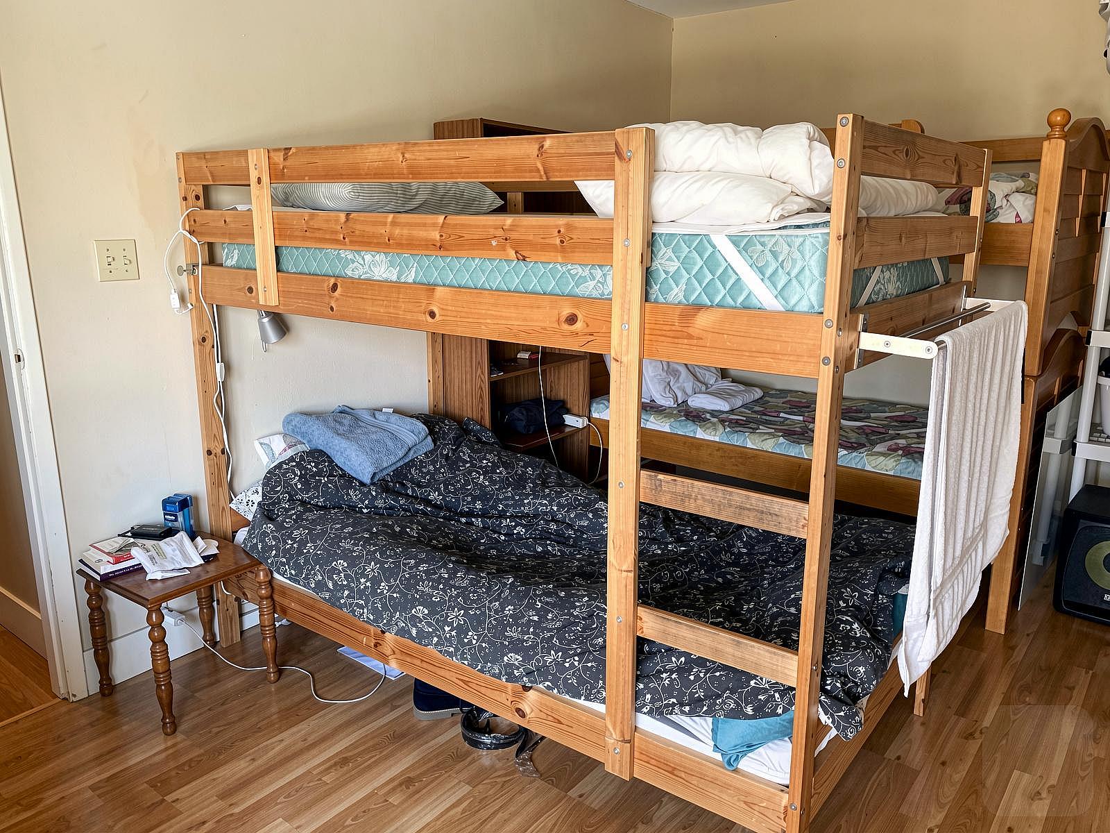  Bed In A 4-Bed Gender Separated Room  -  Renovated Modern House w/ Pool + Spa  - Gallery -  2