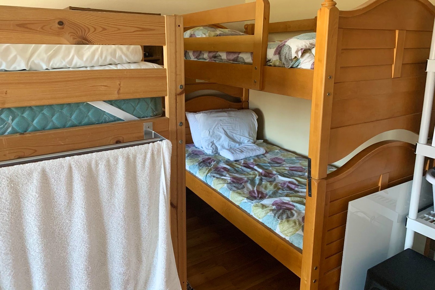  Bed In A 4-Bed Gender Separated Room  -  Renovated Modern House w/ Pool + Spa  - Gallery -  23