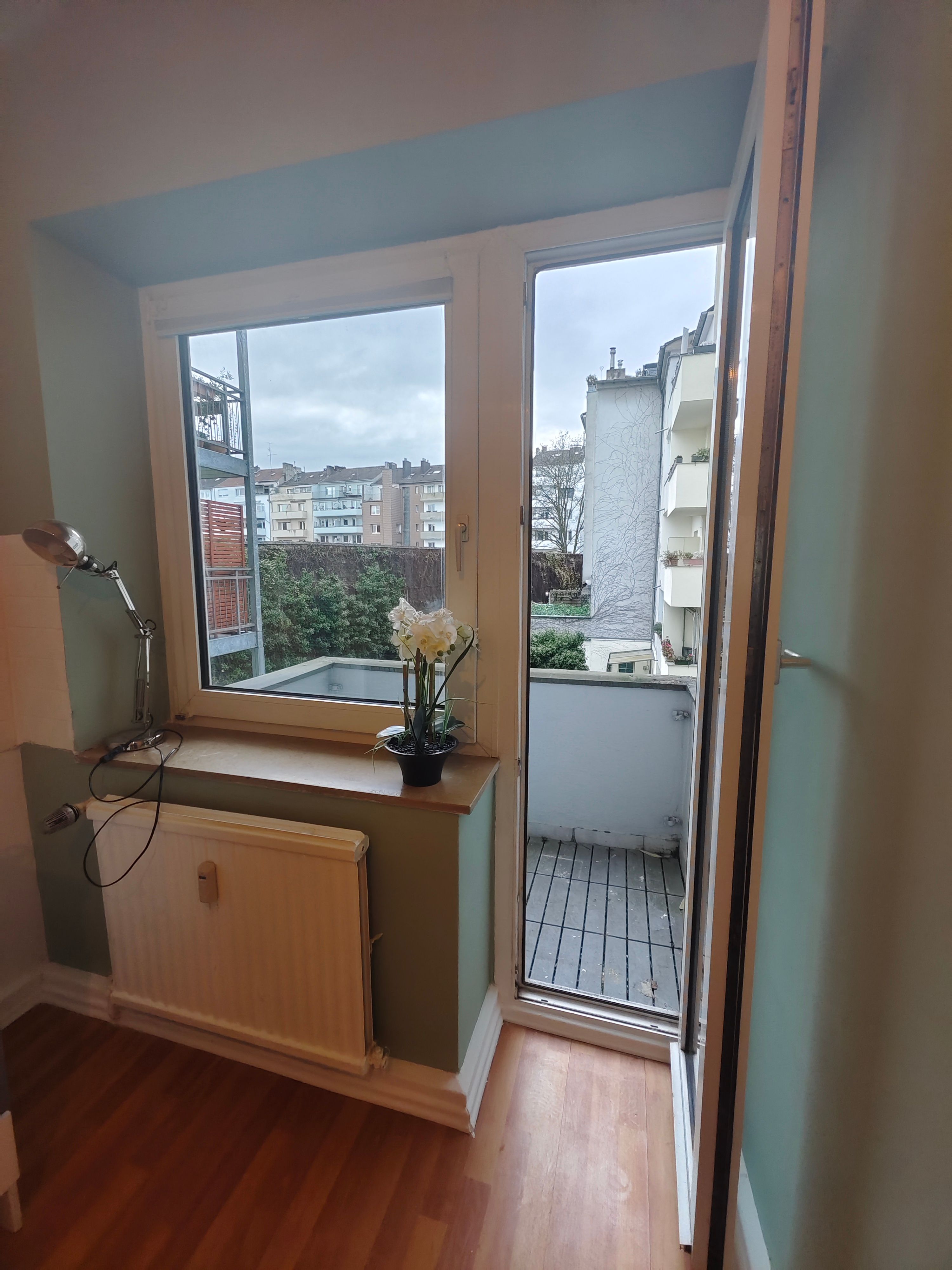 Single Apartment With Kitchen And Two Balconies - 1