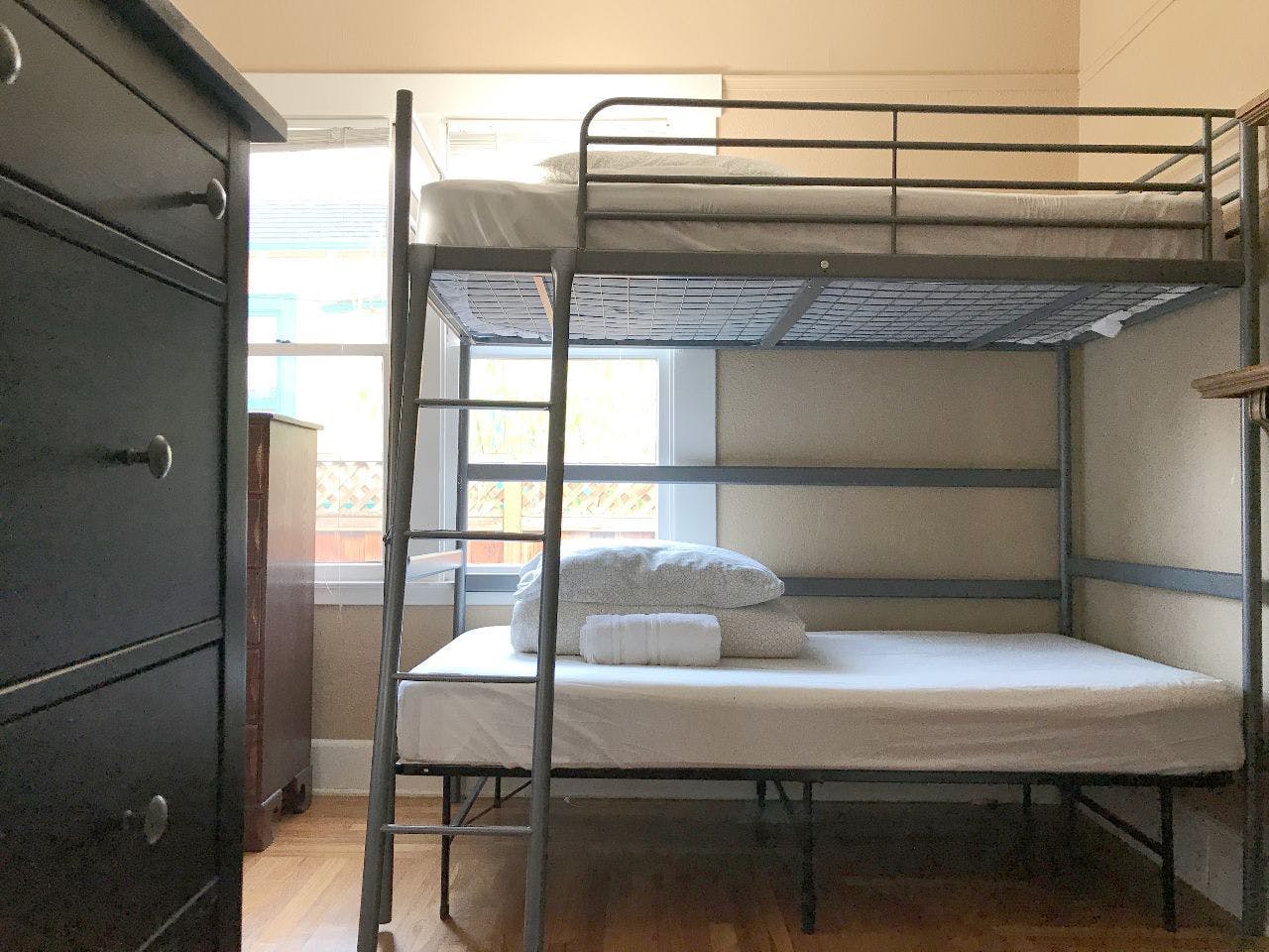  Bed In A 4-Bed Gender Separated Room  -  Big Modern House w/ Backyard  - Gallery -  3