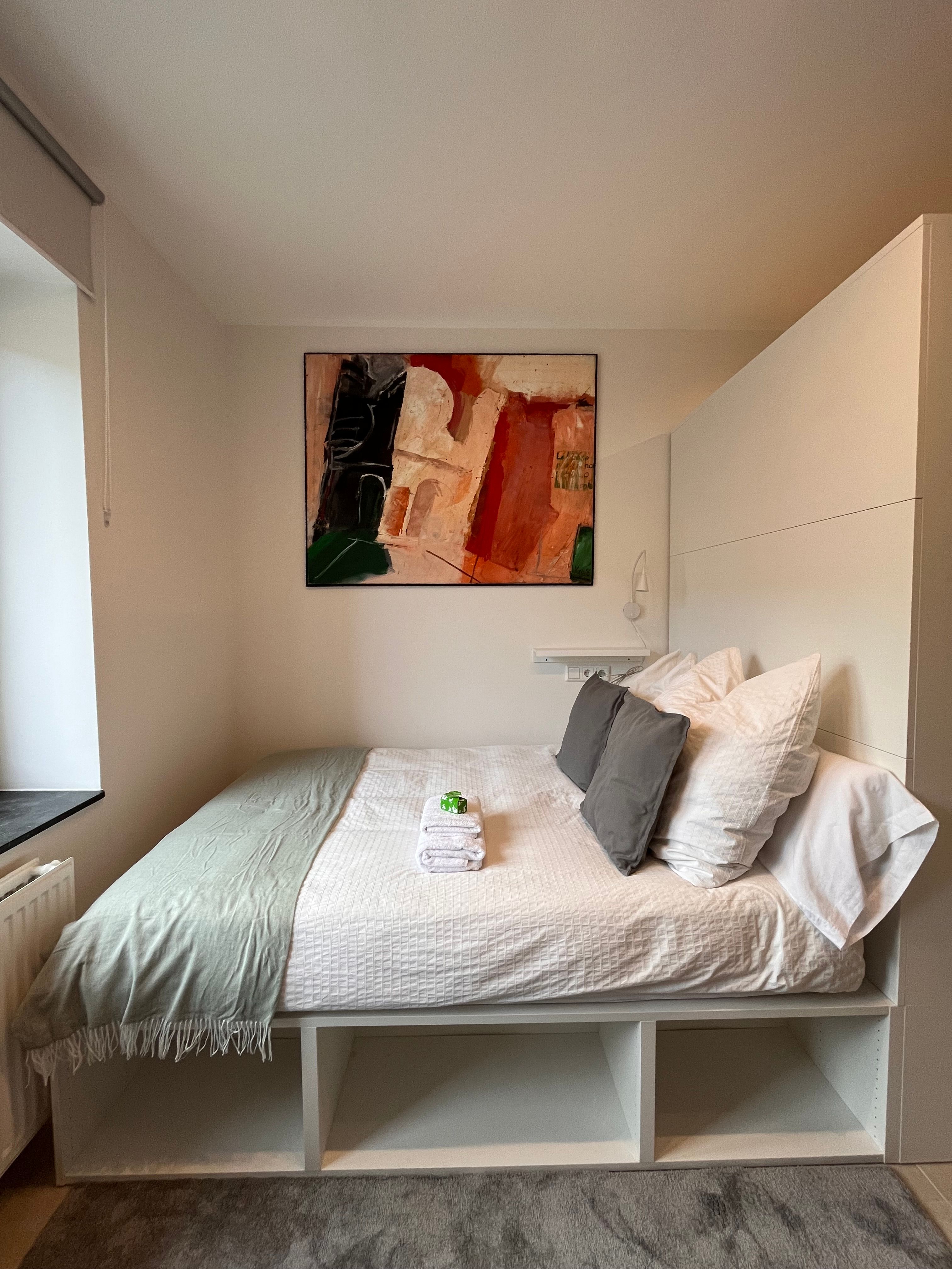 ***Modern Apartment In A Central Location*** - 6