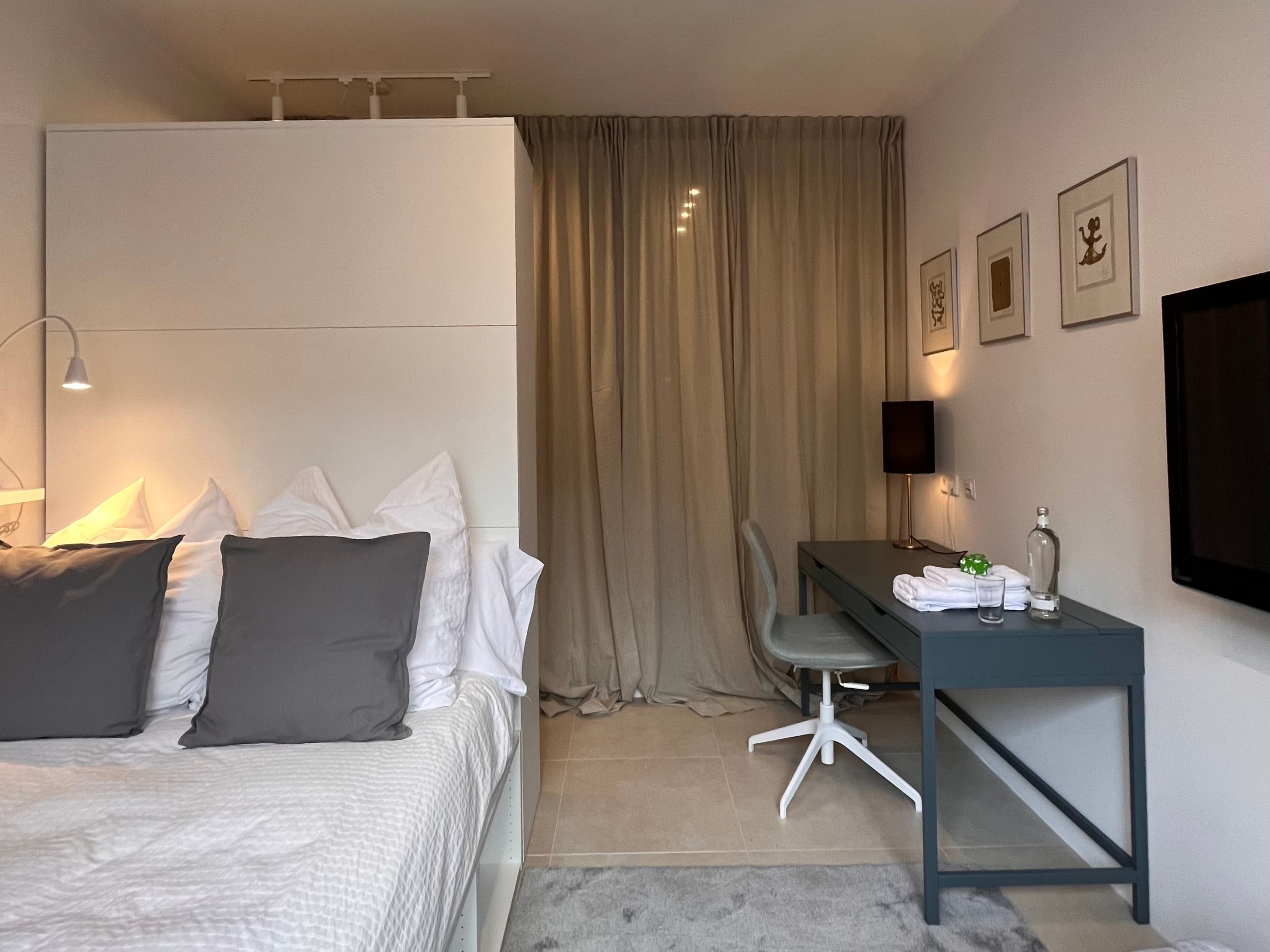 ***Modern Apartment In A Central Location*** - 1